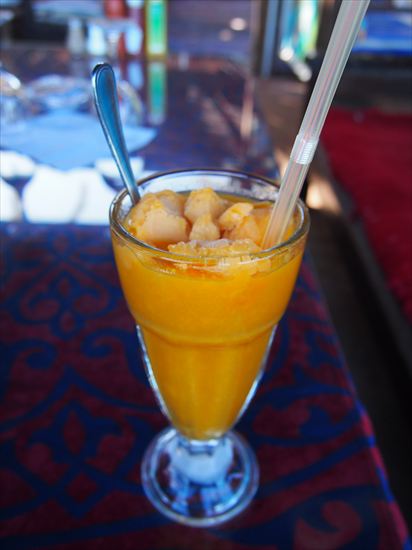 エジプト・ダハブの人気ドリンク「マンゴーマンゴー」美味っ…！！