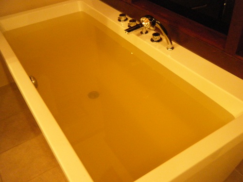 ロビンソン・クラブ・モルディブのお風呂の水が汚い